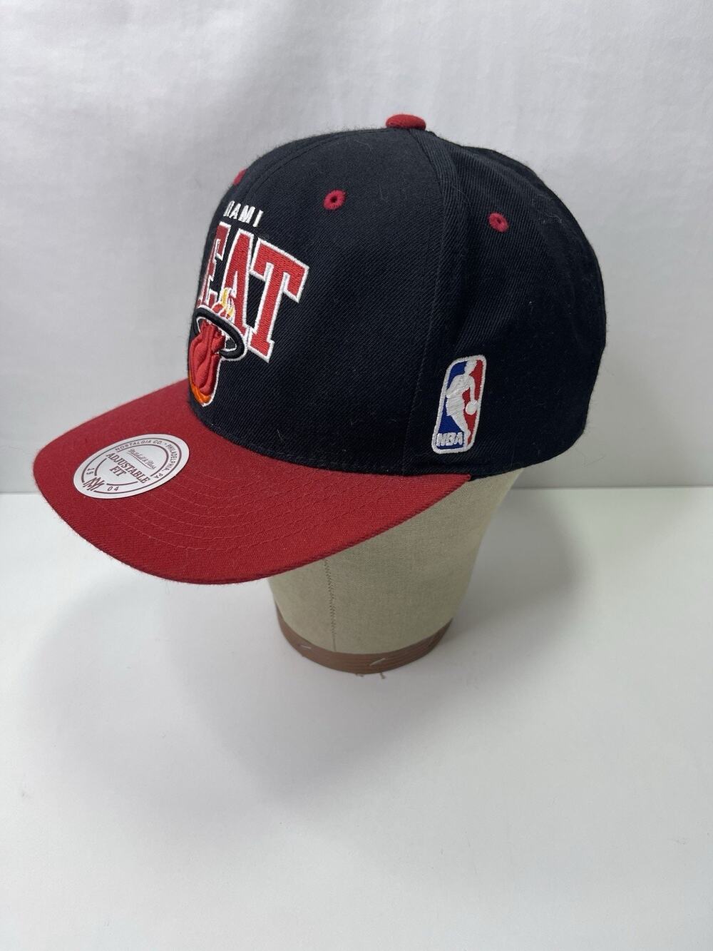 Mitchell & Ness Miami Heat #3 Dwyane Wade NBA Hat Wool Snapback Adult Cap NICE!